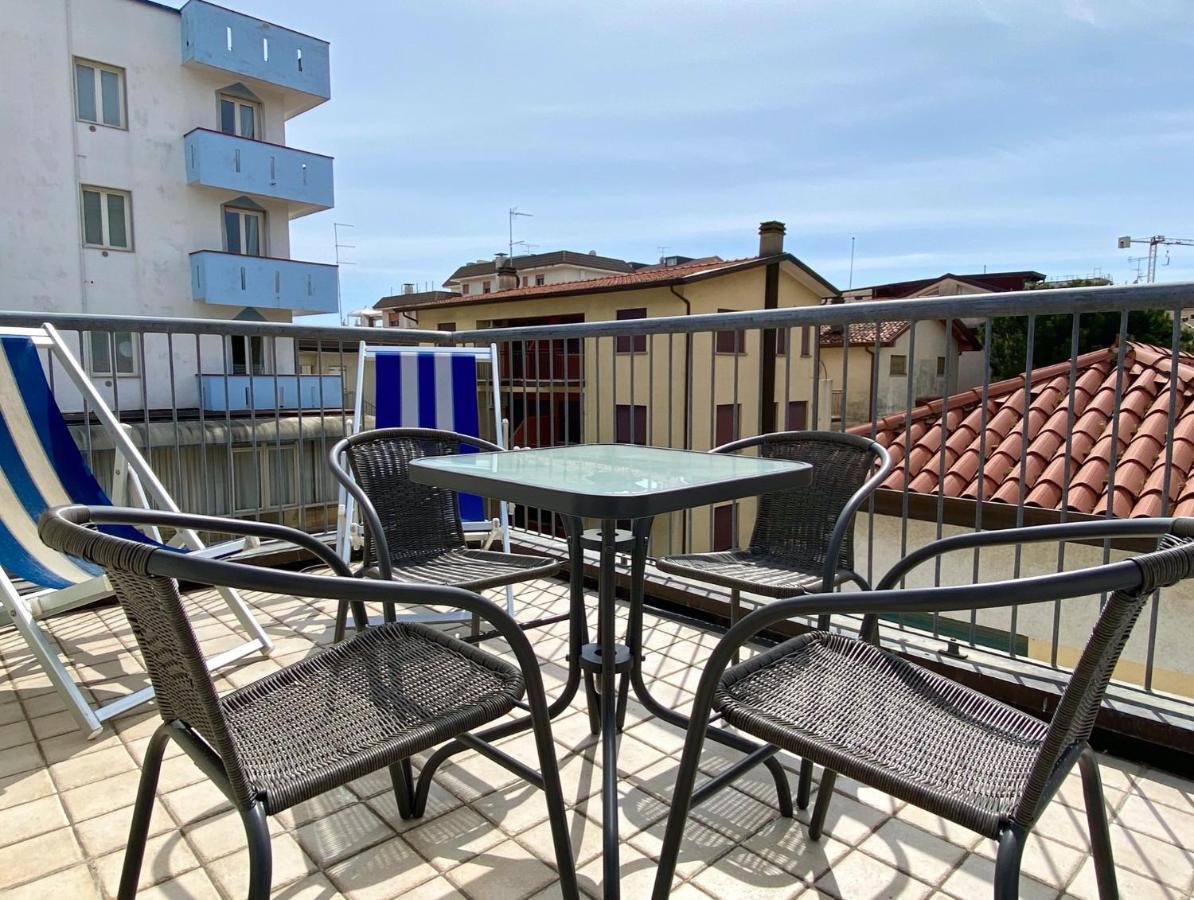 Villa Santin Carraro Immobiliare - Family Apartments Lido di Jesolo Eksteriør bilde