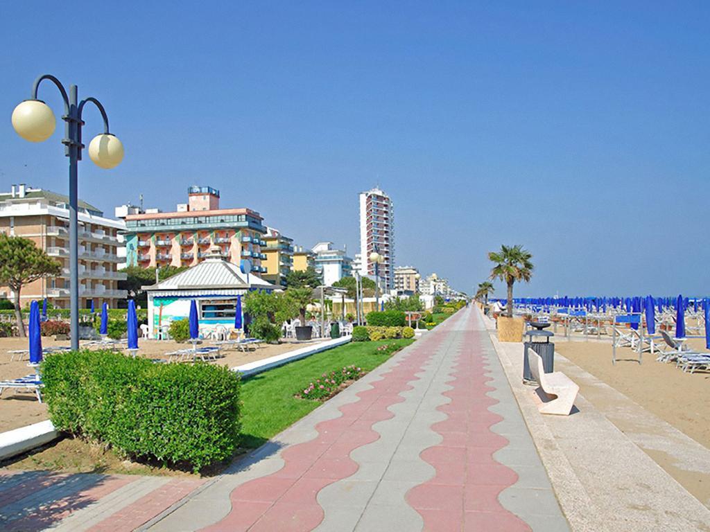 Villa Santin Carraro Immobiliare - Family Apartments Lido di Jesolo Eksteriør bilde